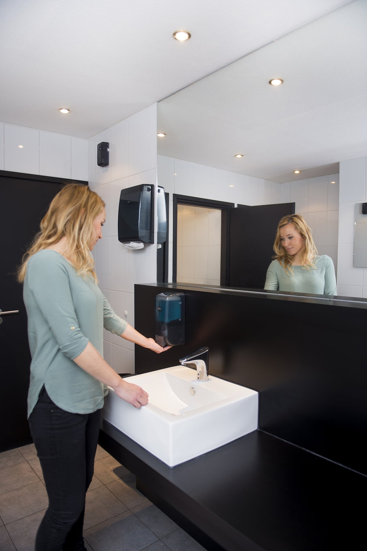 Disinfectant/soap dispenser | Bag-in-Box